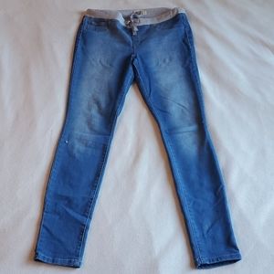 Women's skinny jeans